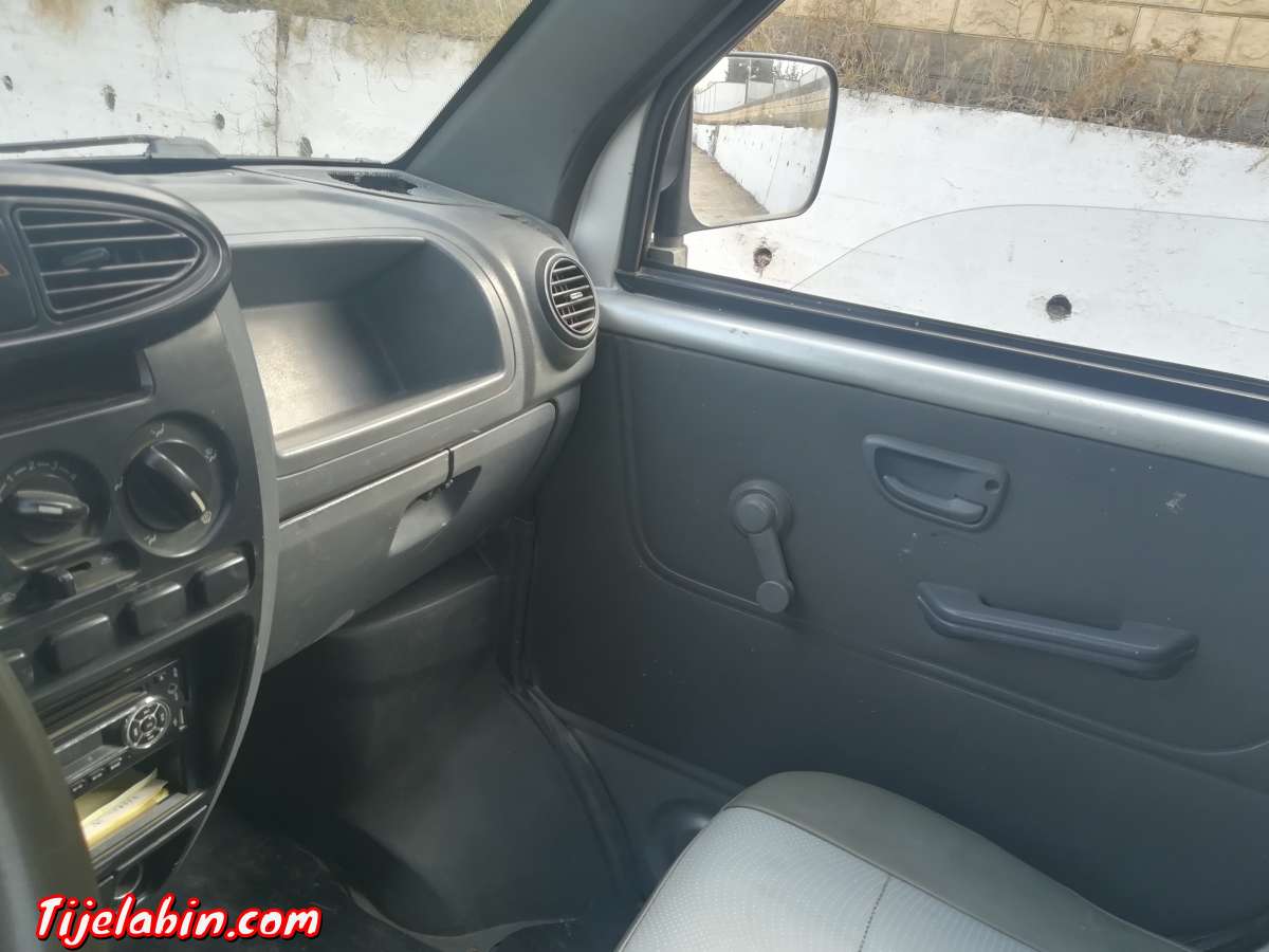 شاحنة صغيرة