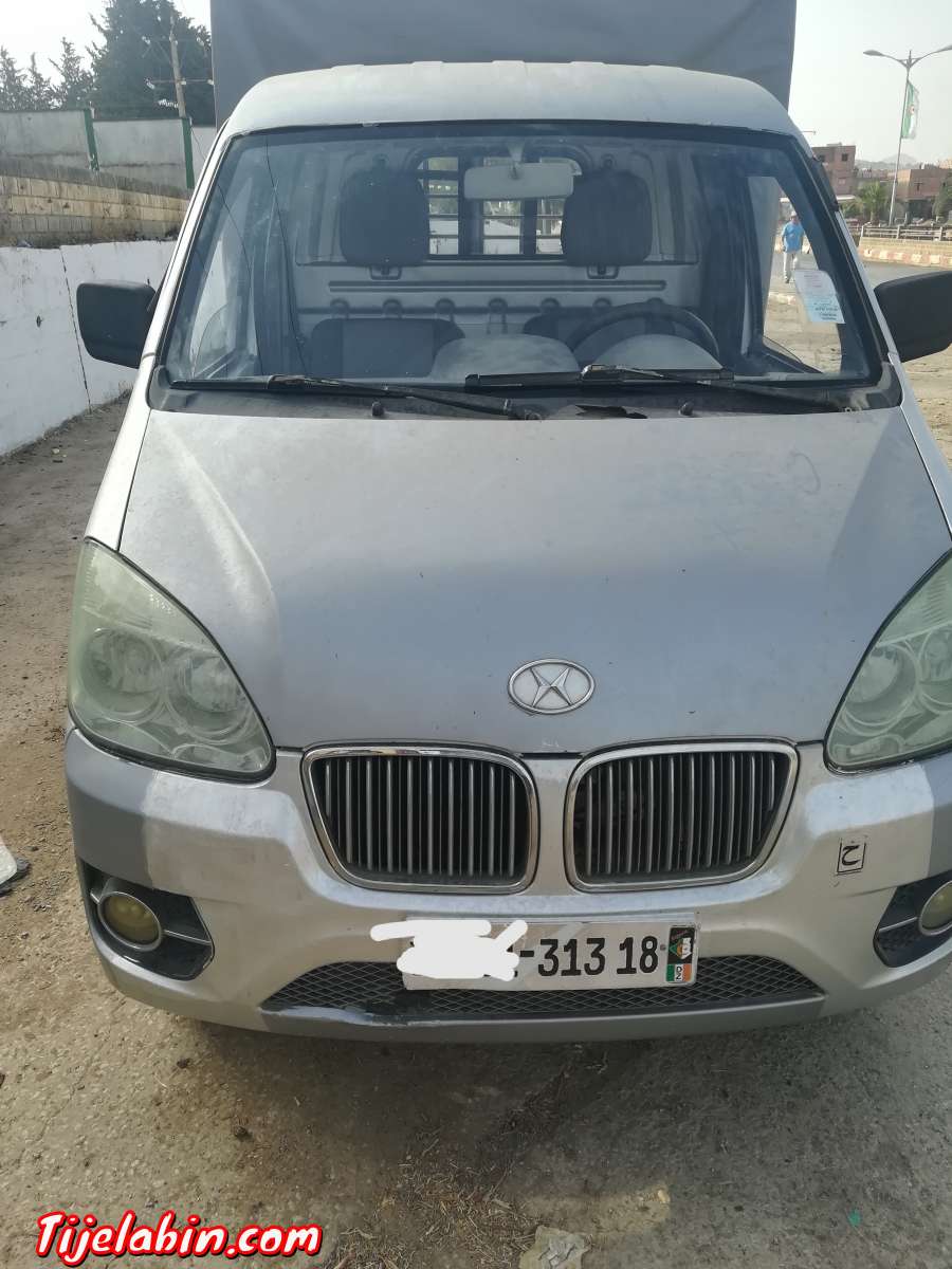 شاحنة صغيرة