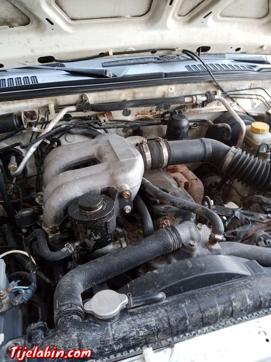 Nissan hard body 4*4