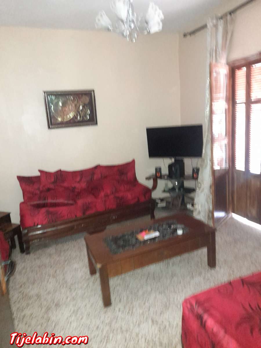 R+1 avendre 0772854717