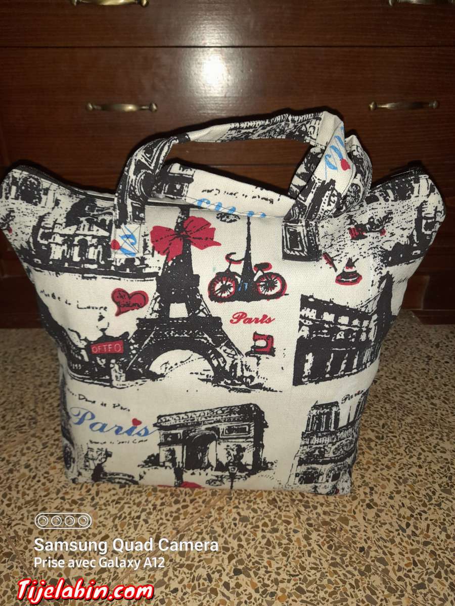 حقيبة يد نسائية