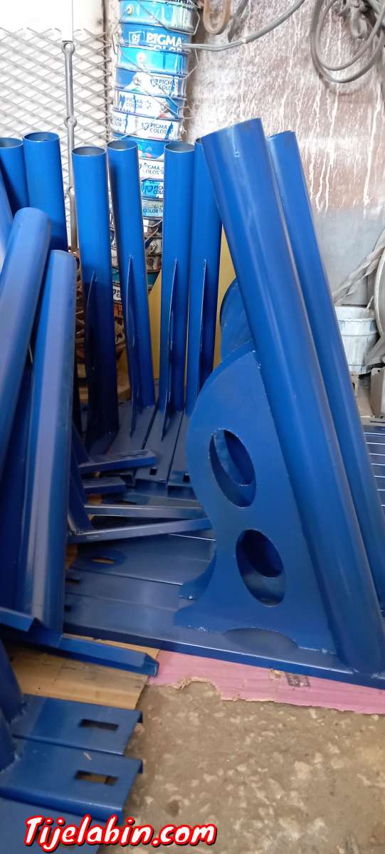 كروس لاعمدة الاناره الكهربائية