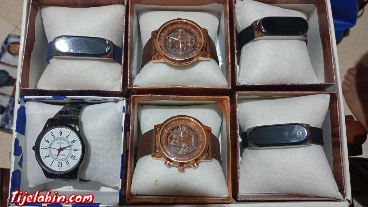 ساعات رجال و نساء