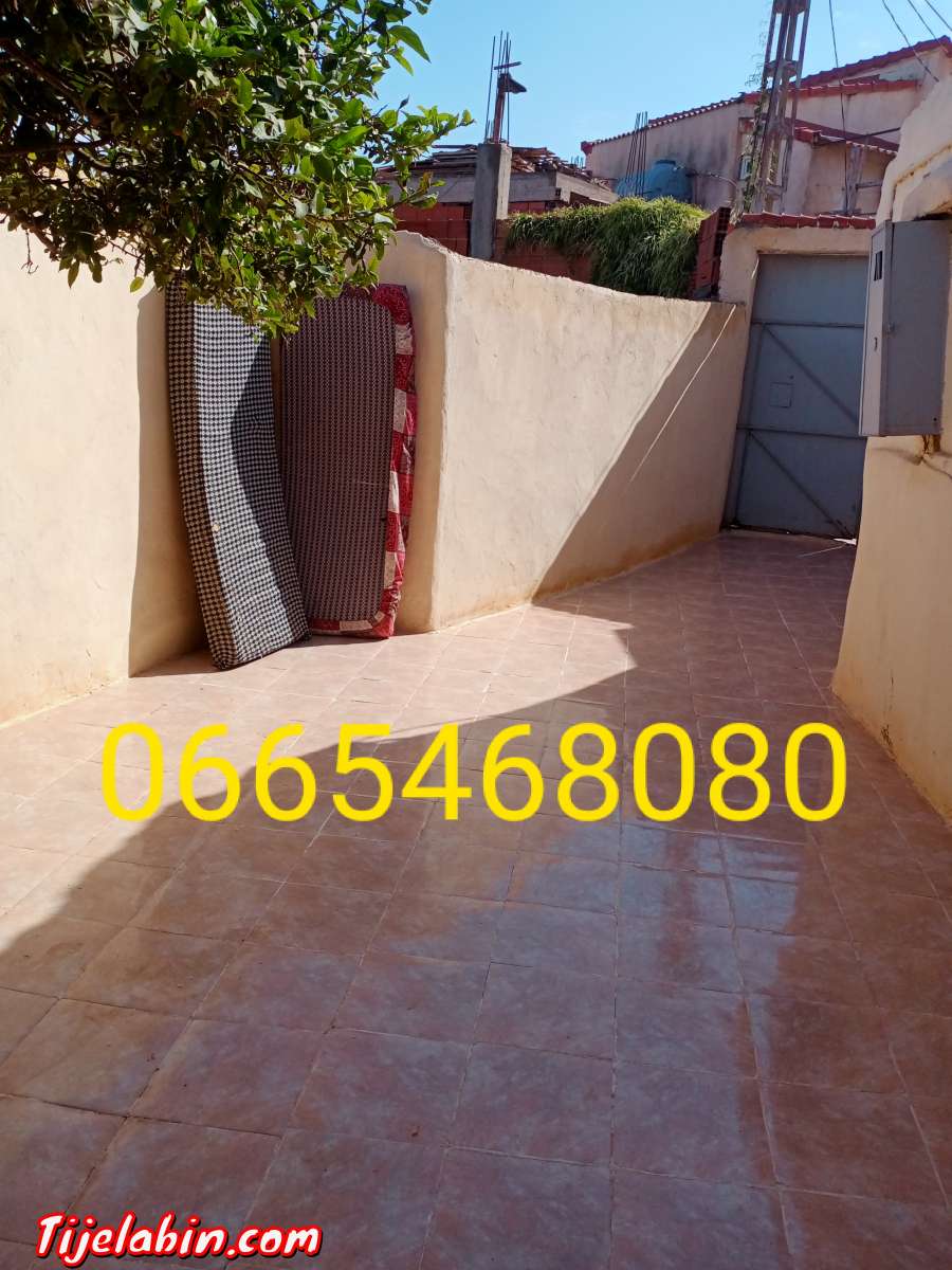 بيع منزل مساحته 250م يتكون من 4غرف ومطبخ مع قطعة ارض