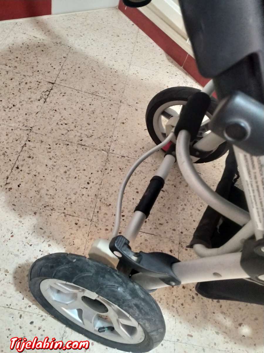 article bébé excellent état a bousmail livraison 58 wilaya