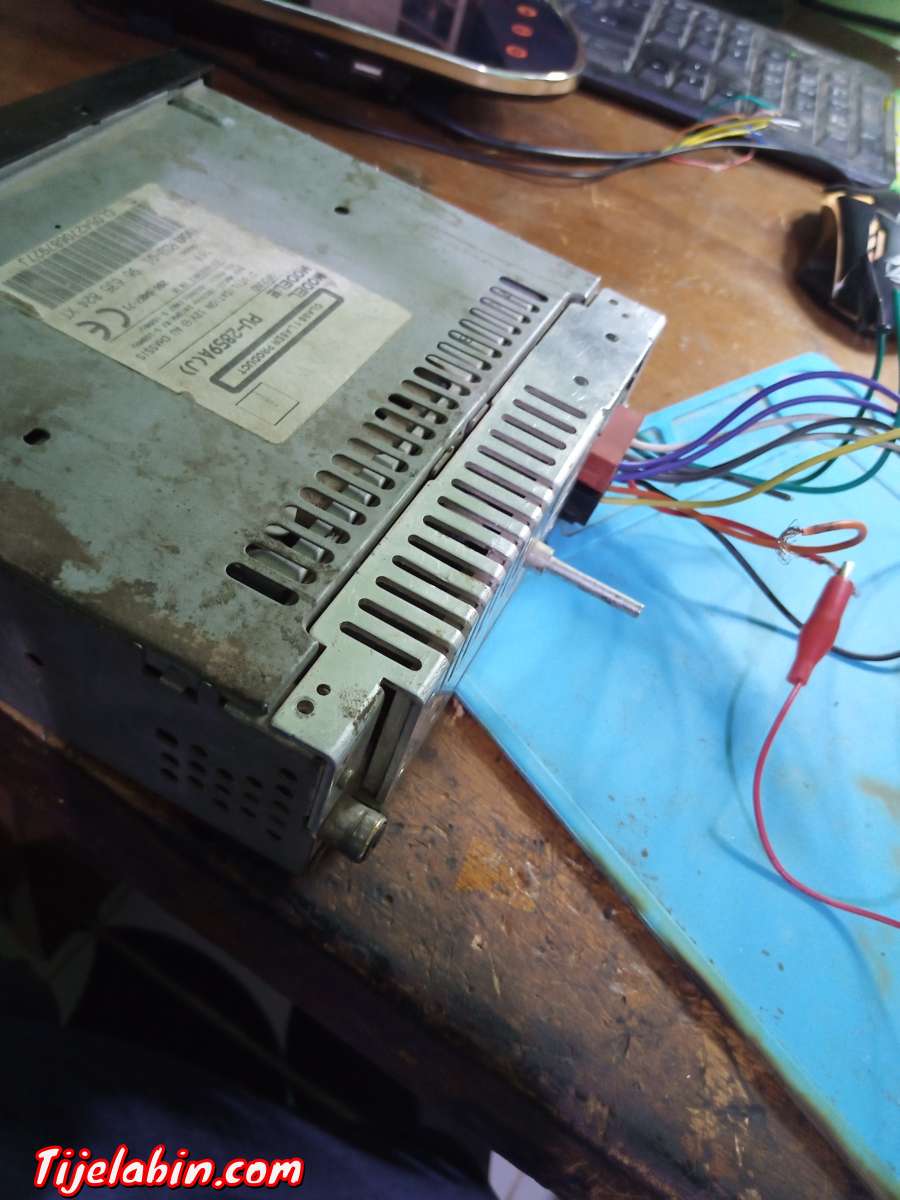 مذياع سيارة بيجو 206/207