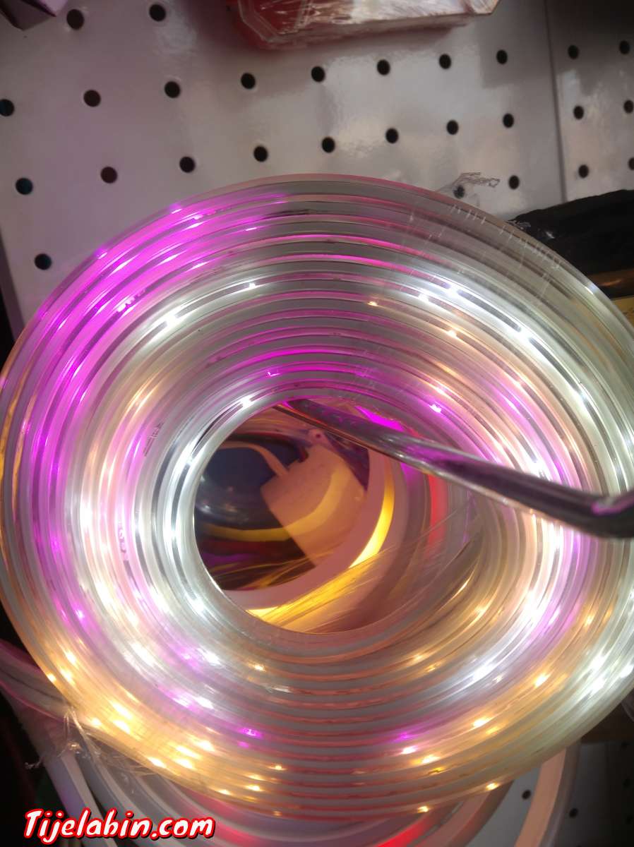 ضوء جود لوميار  5امتار متعدد الالوان