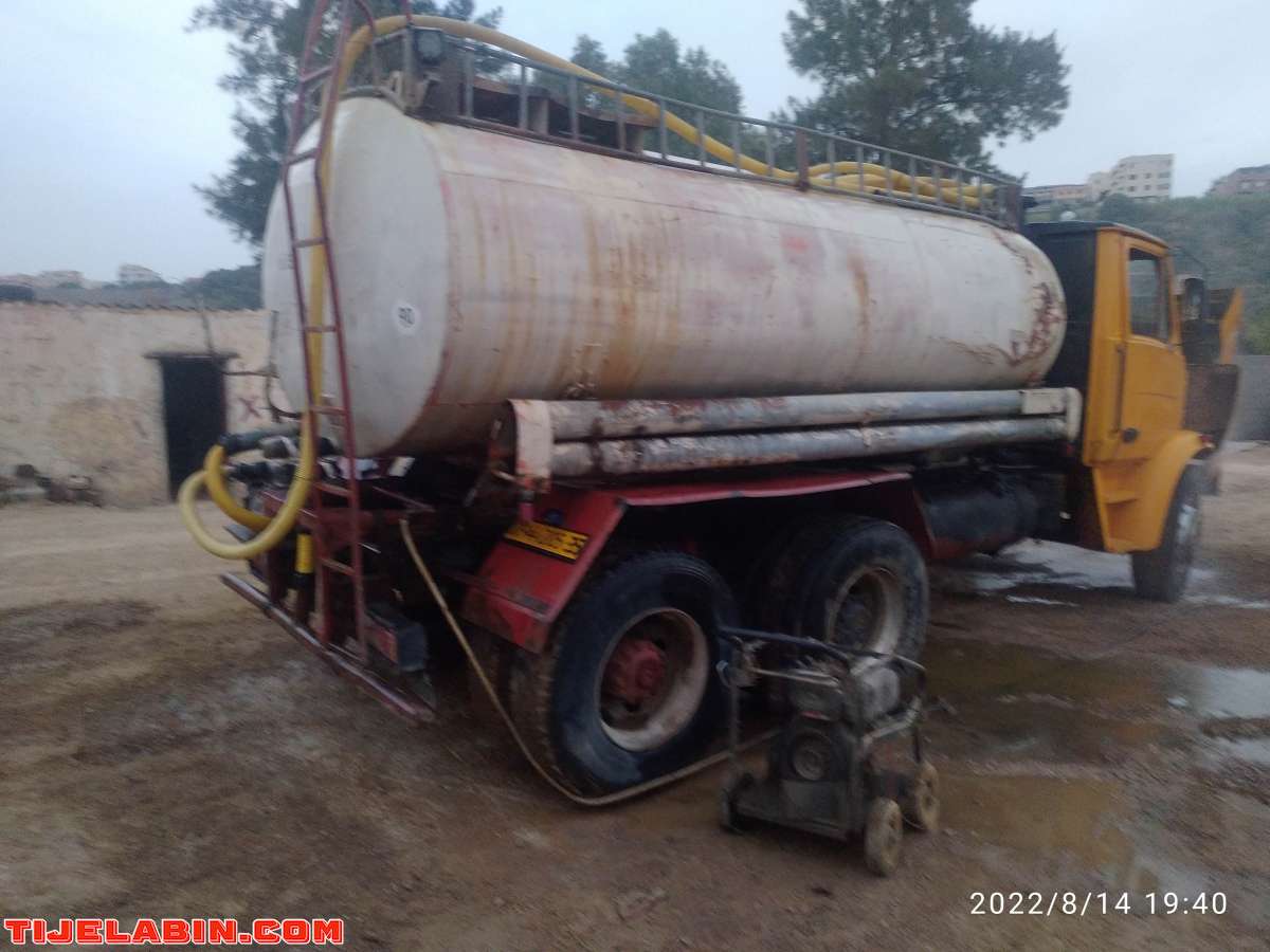 شاحنة صهريج 2005  كلش مارش منهارك خدام