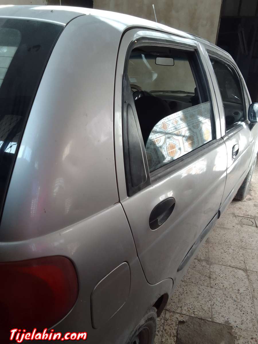 2004سيارة سبارك شيفرولي