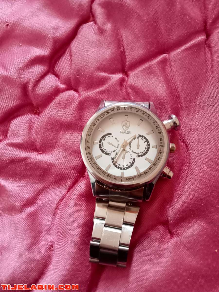 ساعة شابة بزاف