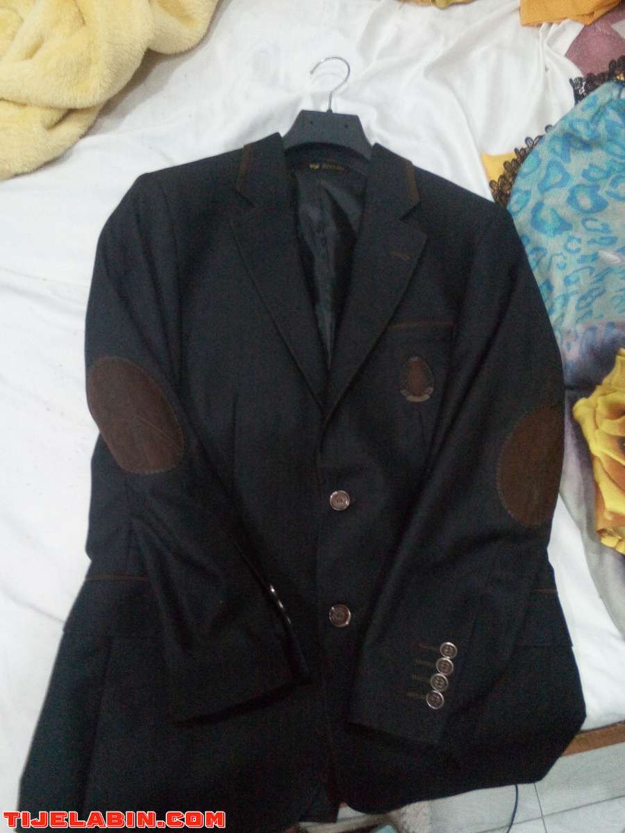 فاست كلاسيك ملبوسة مرة وحدة