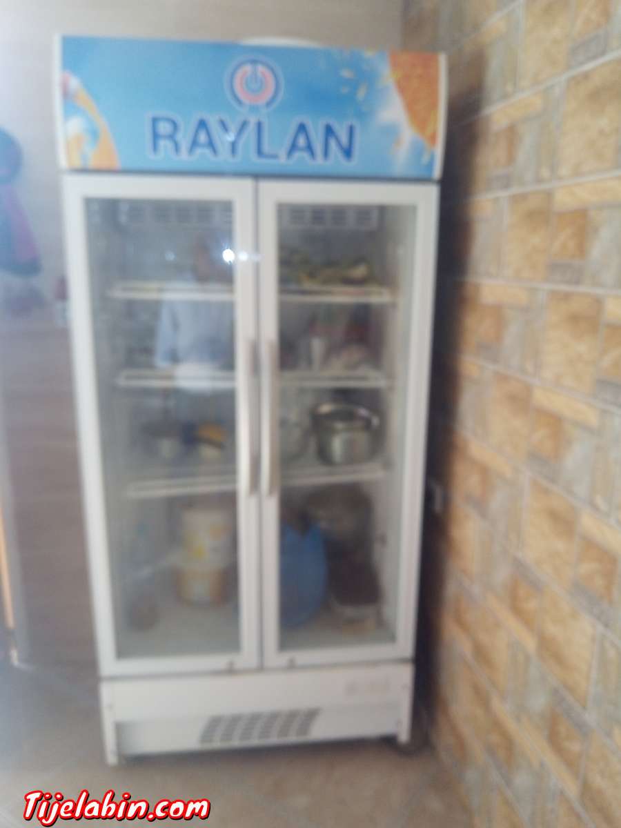 مطعم وبيتزريا