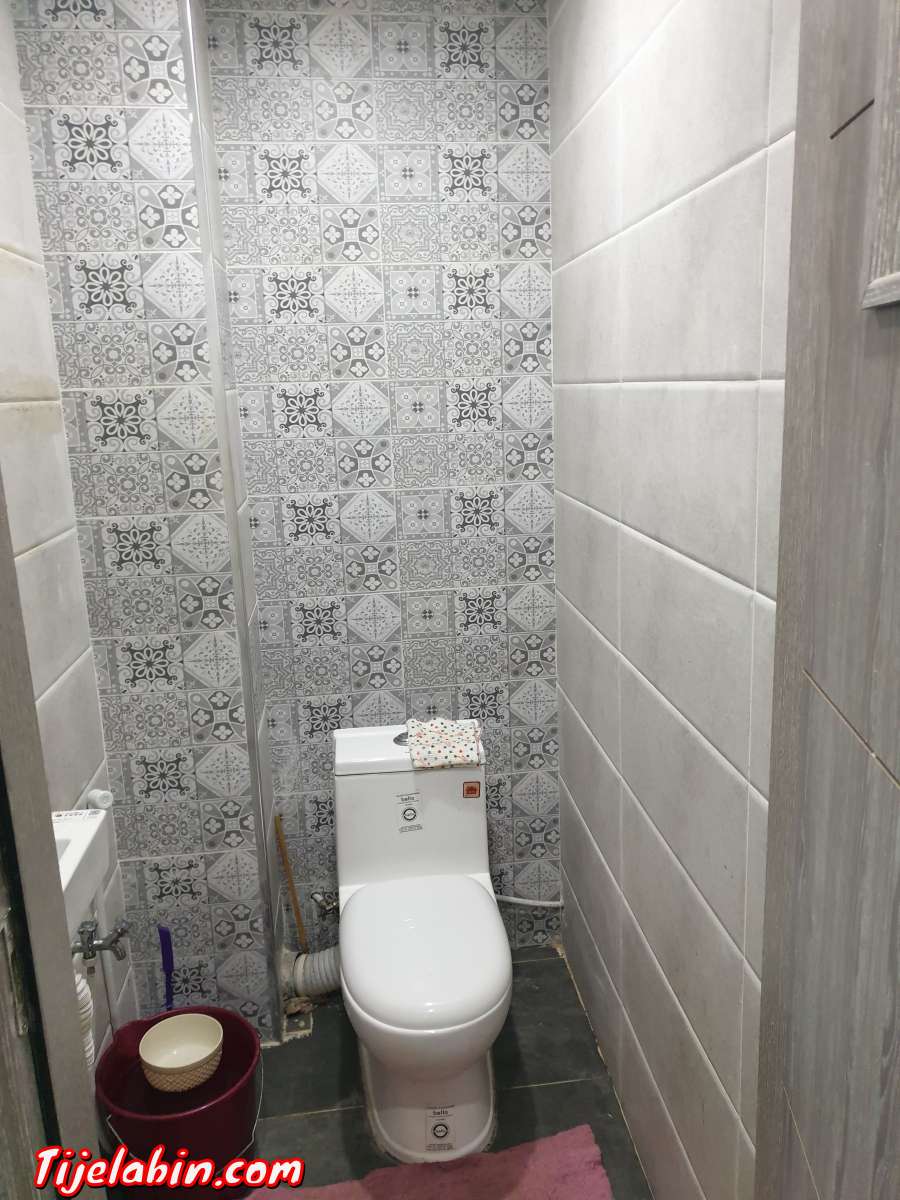 particulier vent appartement F4, 1er étage meublé et équipé