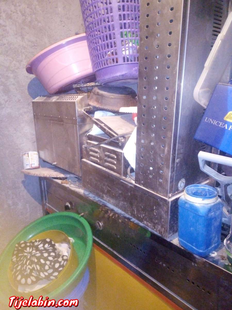 مطعم وبيتزريا