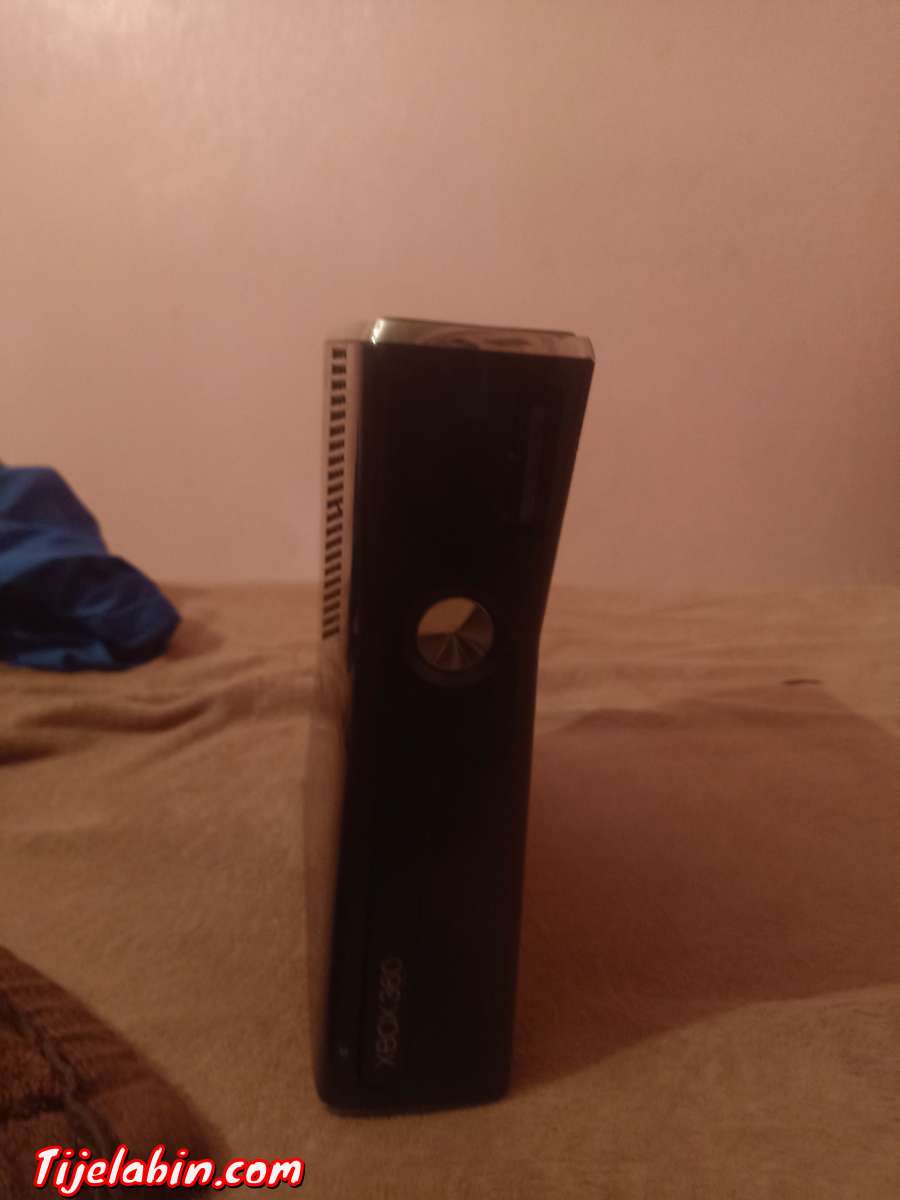 XBOX 360 SLIM