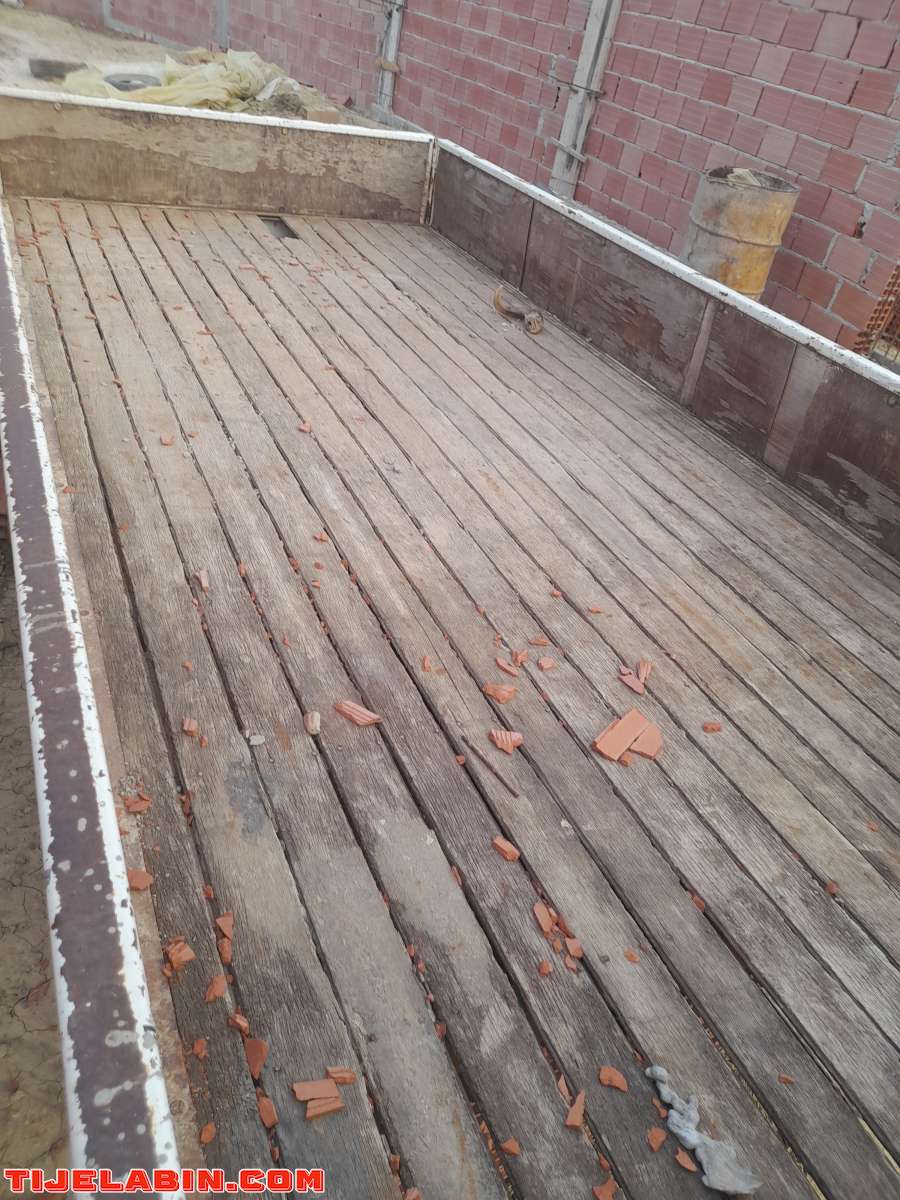 مقطورة شاحنة