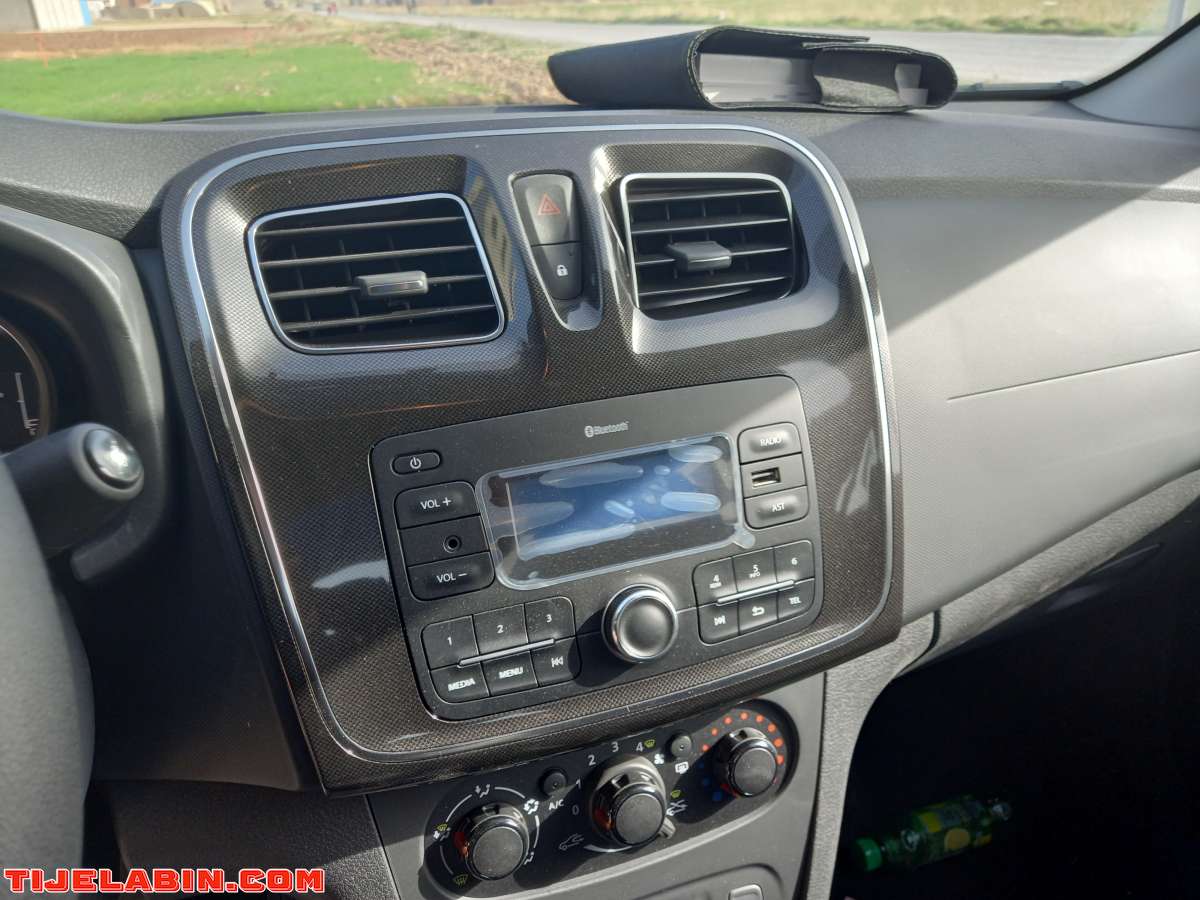 سيارة رونو لوقان 2022