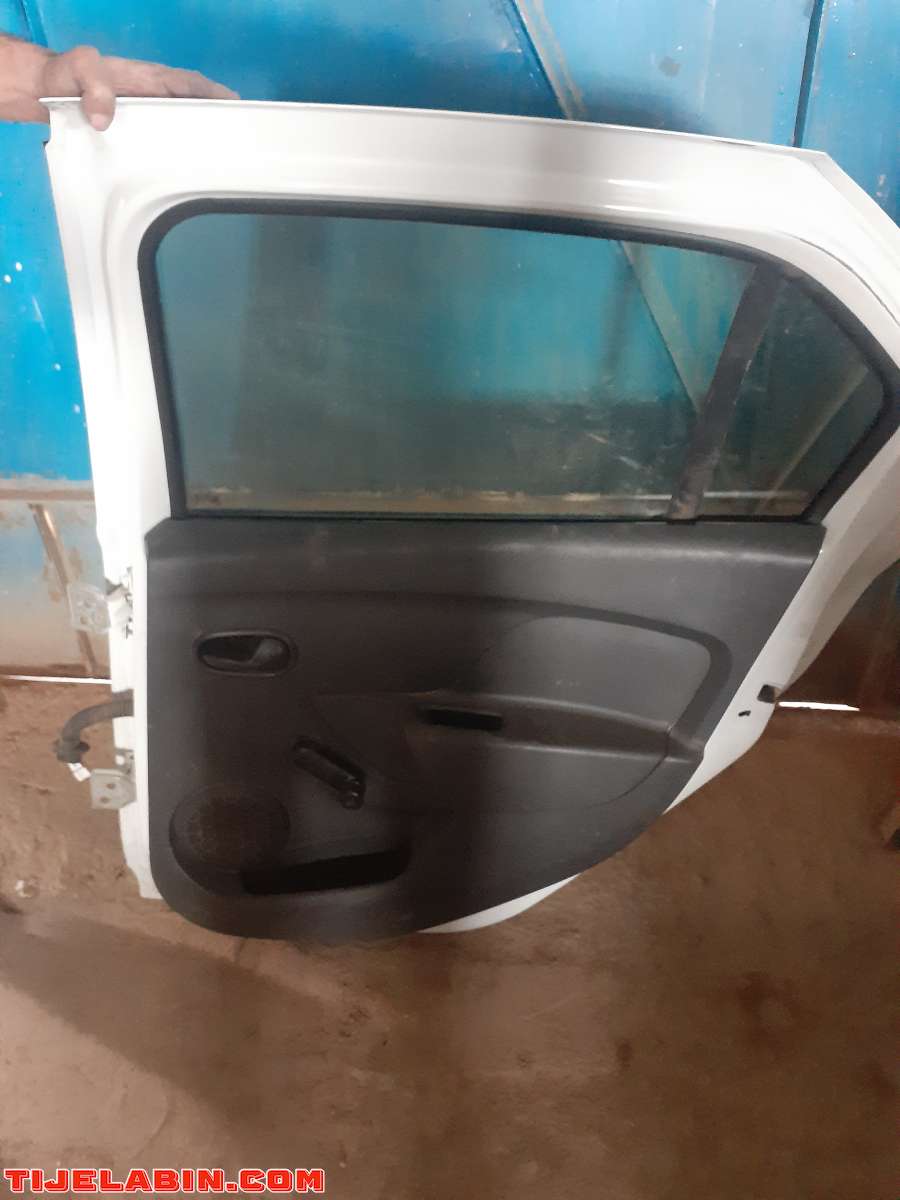 porte état neuf 0 peinture