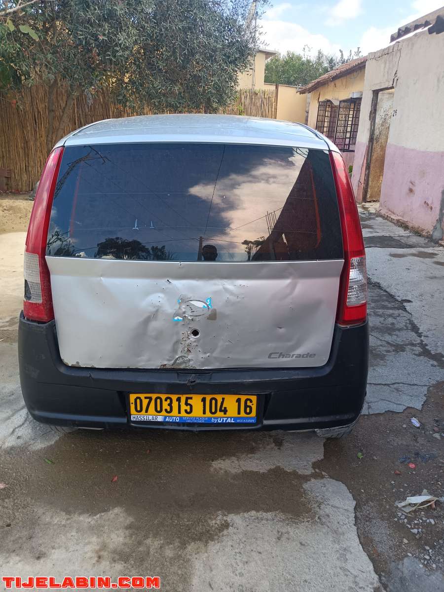 charade Daihatsu 2004