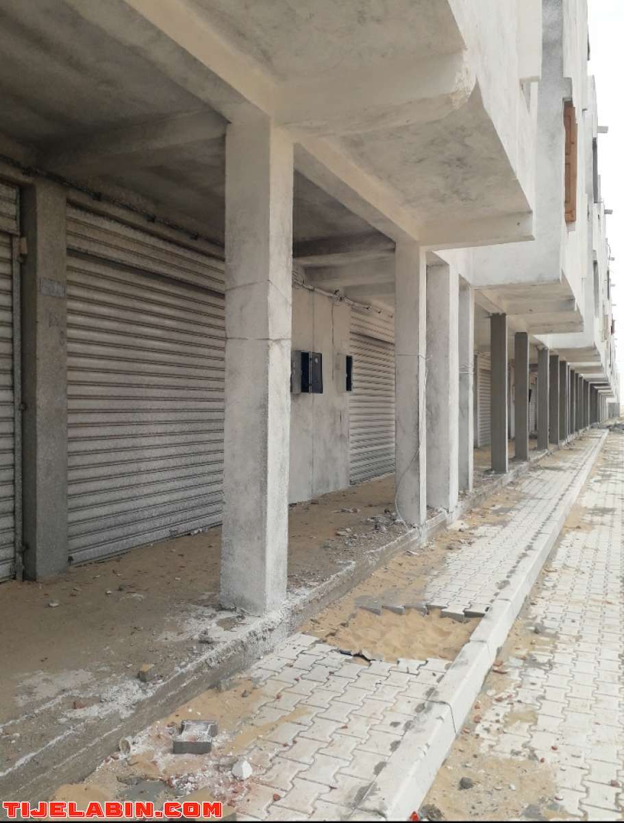 كراء 2 محلات في ولاية توقورت قريبا من الطريق الوطني رقم 3