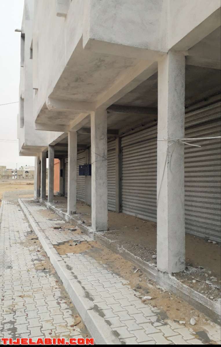 كراء 2 محلات في ولاية توقورت قريبا من الطريق الوطني رقم 3