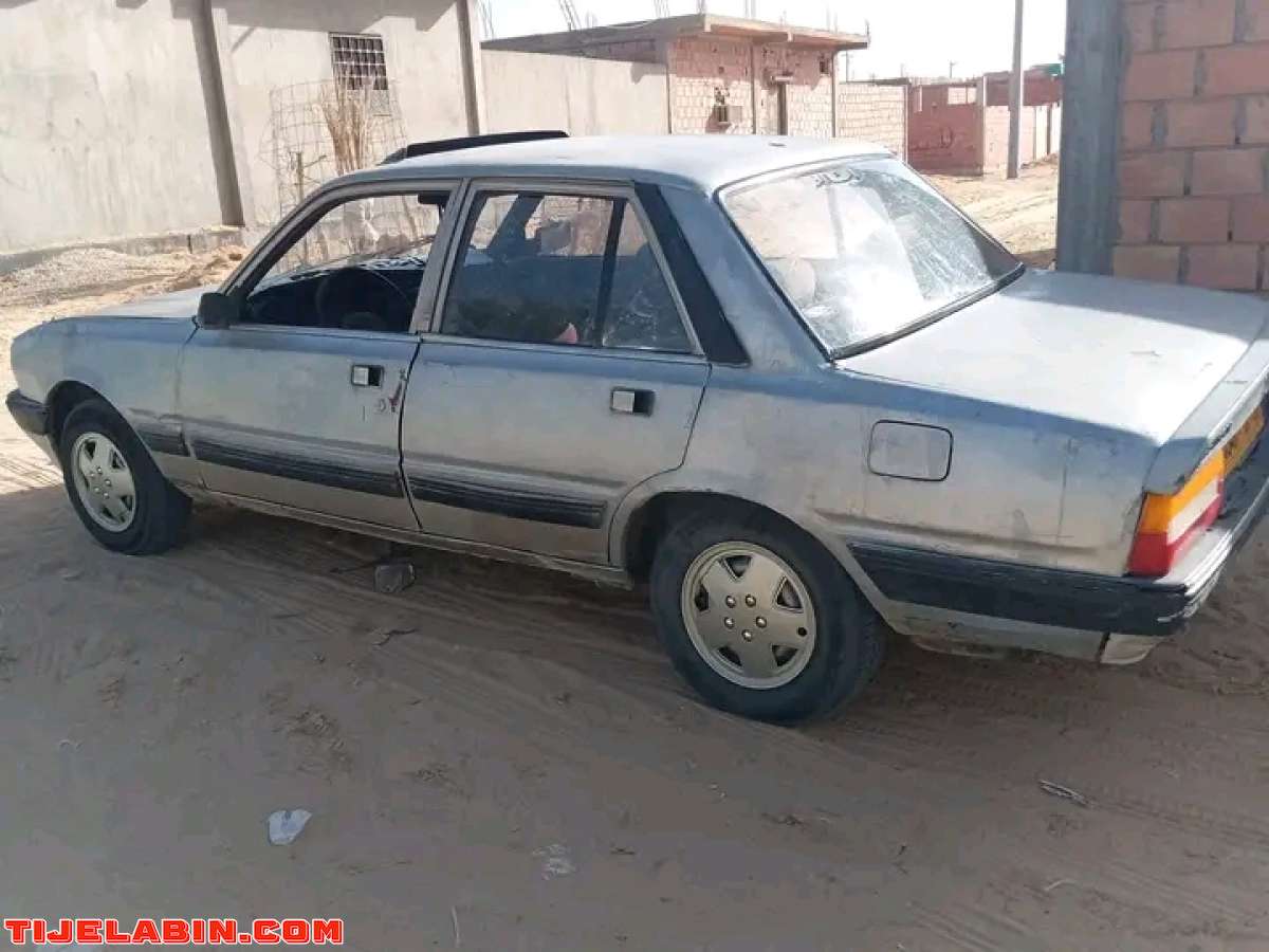 سيارة 505للبيع او يبراز