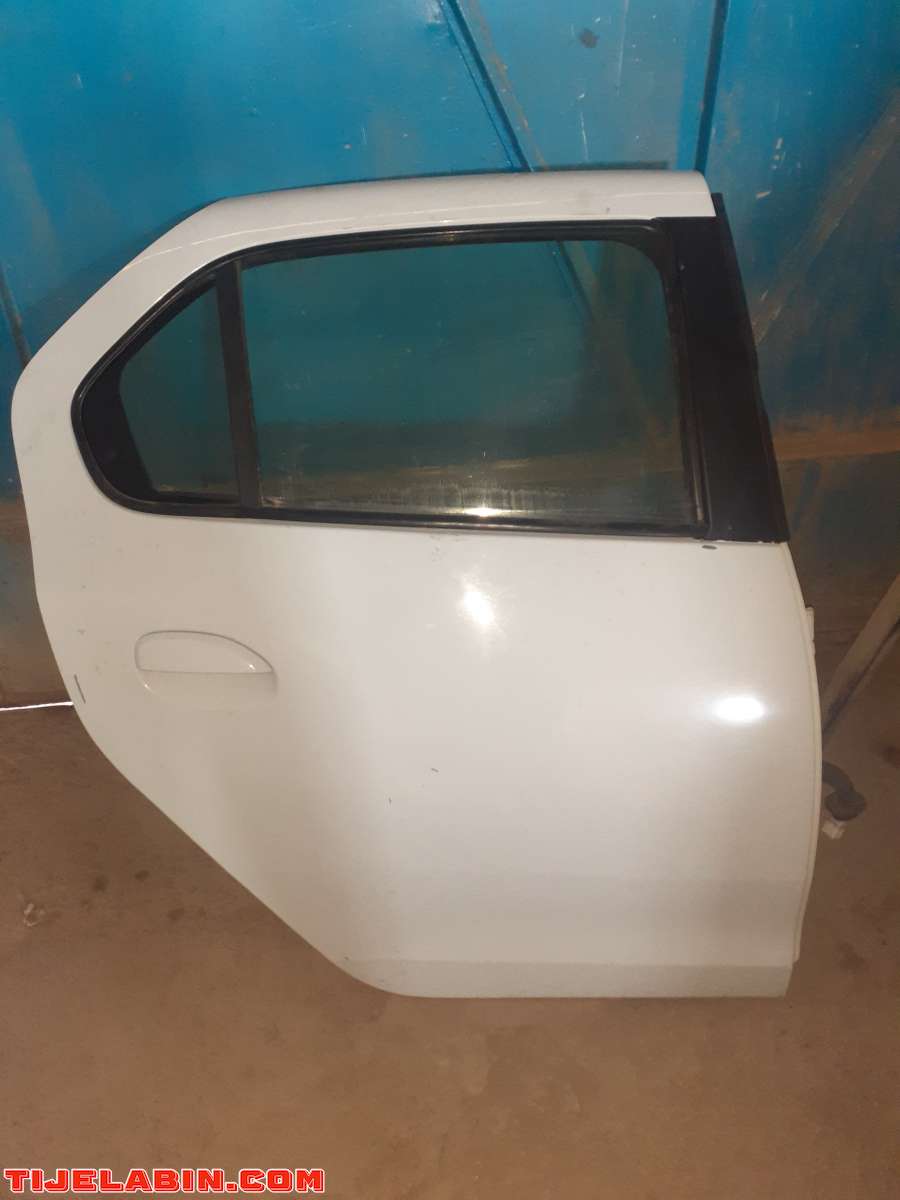 porte état neuf 0 peinture