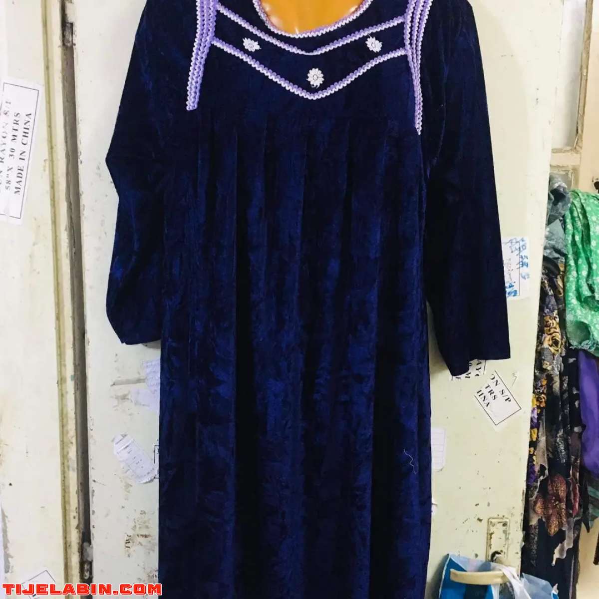 جبة تاع عجايز قطيفة