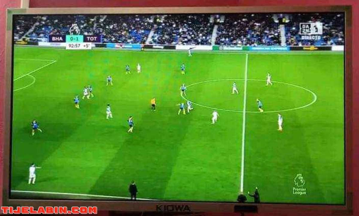 أبعاد الشاشة: 32 بوصة.تلفاز بشاشة مسطحة.دقة عالية FULL HD.