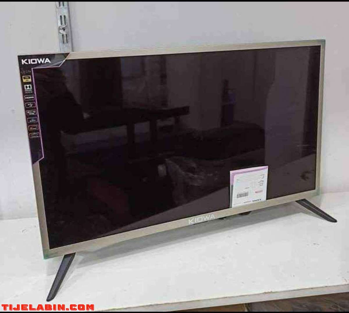 أبعاد الشاشة: 32 بوصة.تلفاز بشاشة مسطحة.دقة عالية FULL HD.