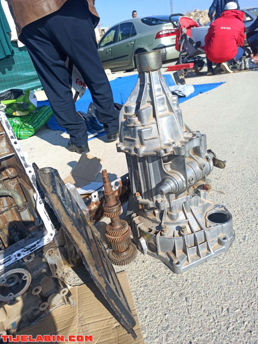 علبة سرعات .مع. القسم السفلي لمحرك /.d.f.m. هامر /1.3