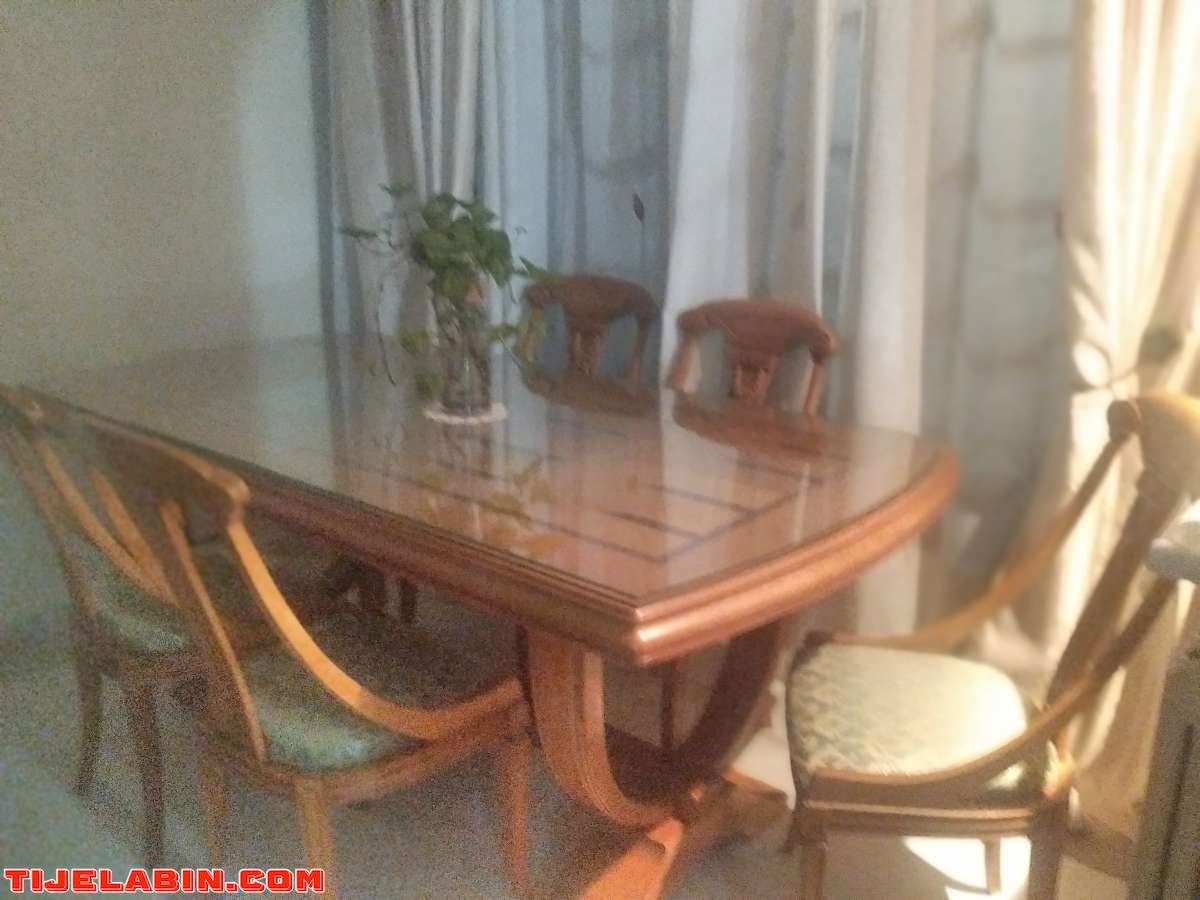 Table 06 chaises en hétre (salle à manger)