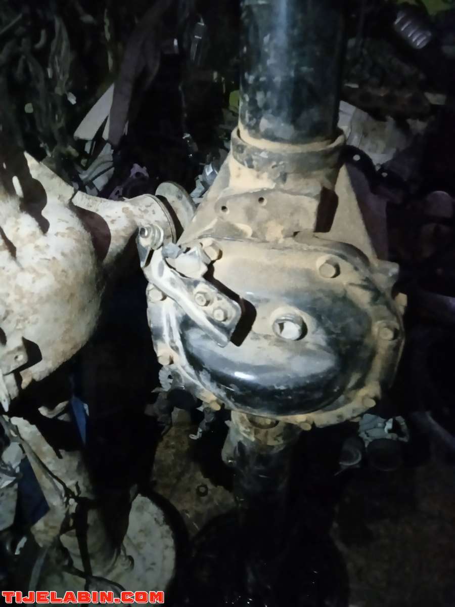 قطع غيار سيارات طويوطا مستعمله