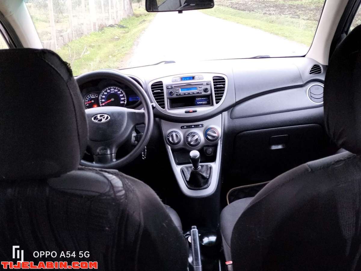 I10 special edition Machi 260 nedif fih racora f lel arrière