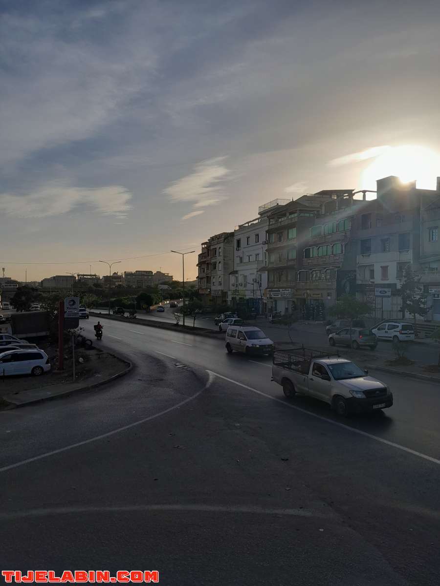 ديبلاكس ف5 في فردلو سنتر مع اطلالة على البحر