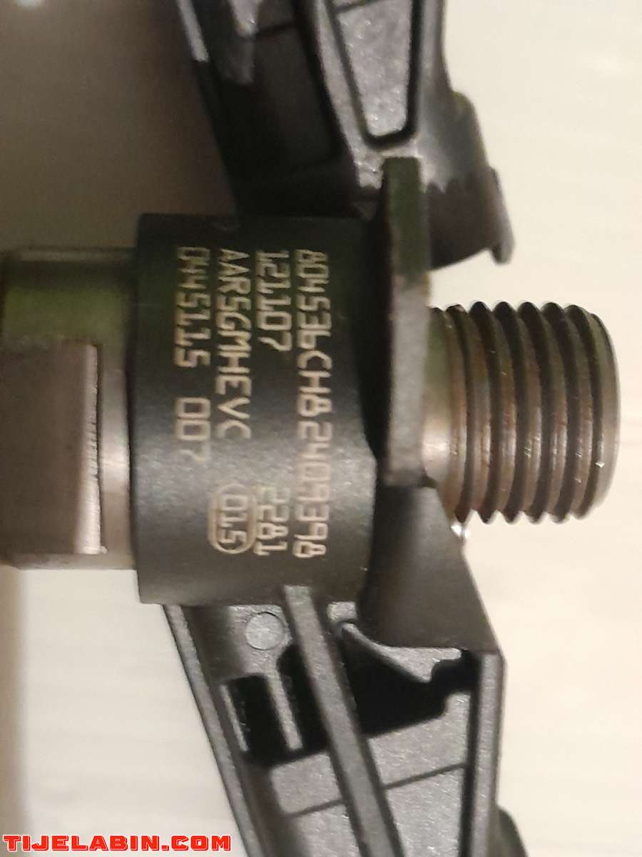 3 injecteurs 2.0 litres naissan reneault