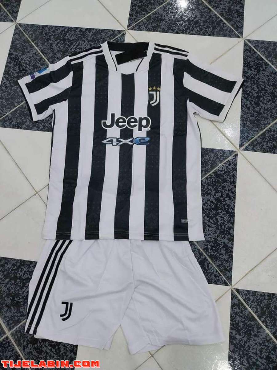 ملابس رياضية