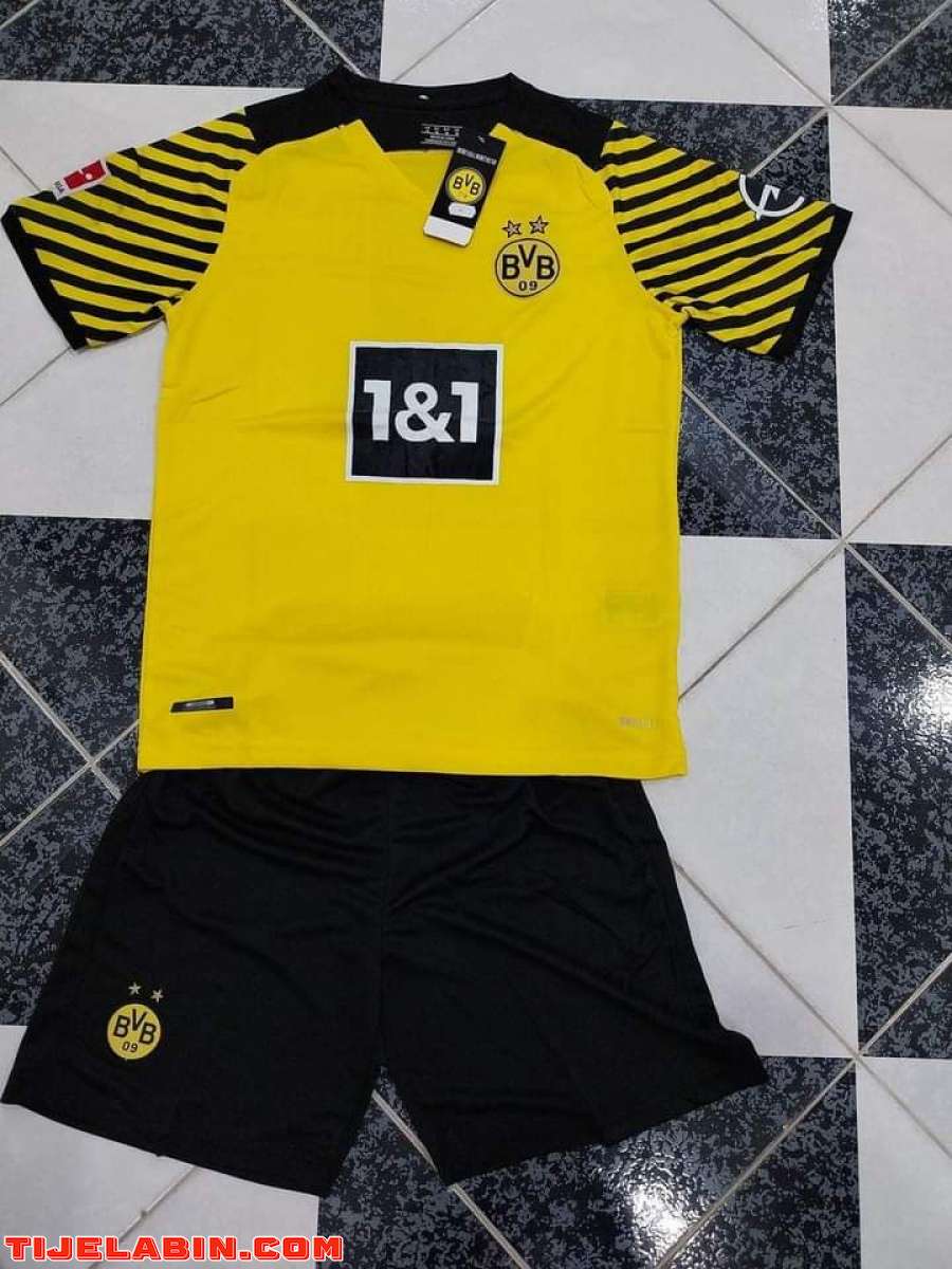 ملابس رياضية