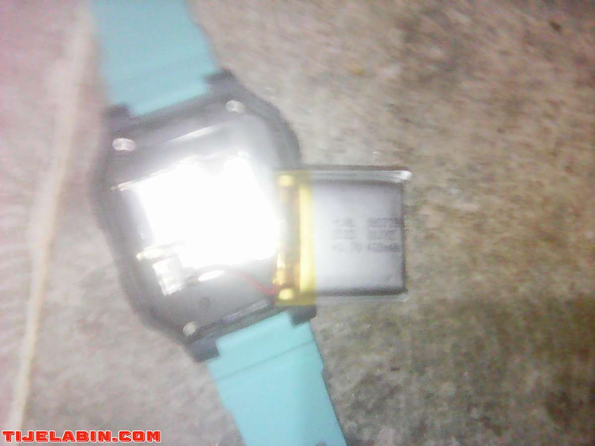 ساعة إليكترونية Smart 2030