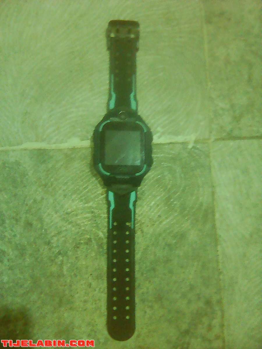 ساعة إليكترونية Smart 2030