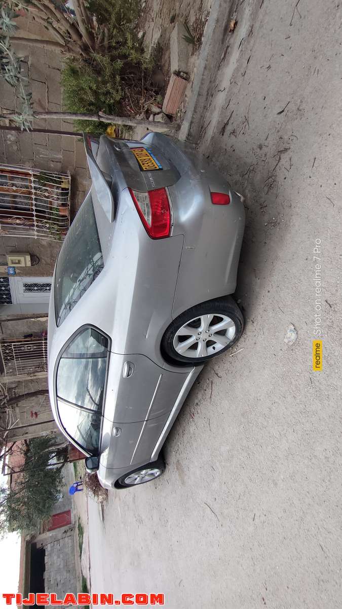 SUBARU LEGASY 2009la 2 litre la 150 ch 4x4ماشيا 19000خاصها ت