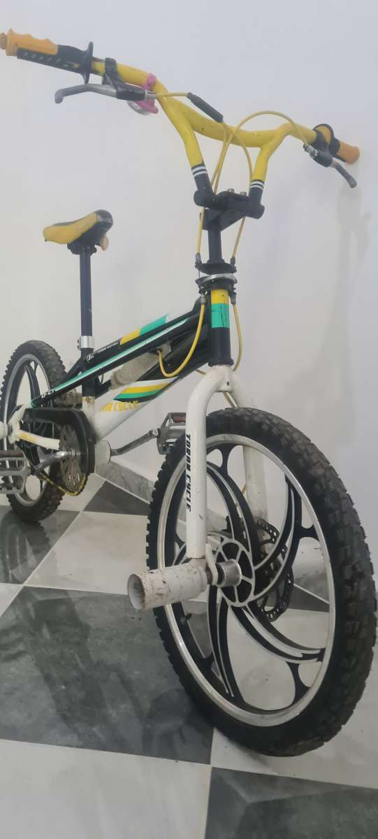 bmx tri prope