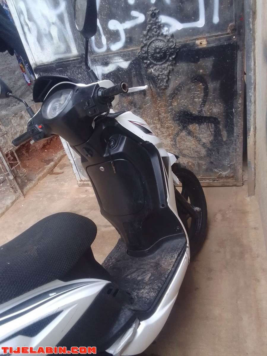 sr 2015 roso motor 10/10 carinaj 9/10