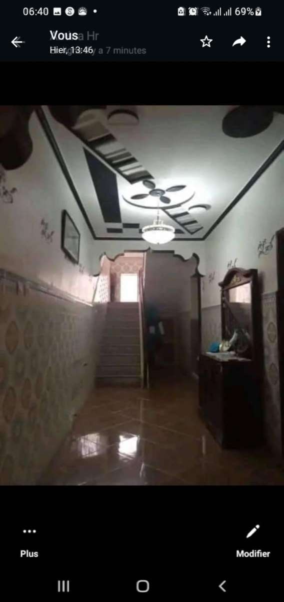 فيلا في بن فريحة فبها 315متر دو فصاد فيها حاسي و حمام عربي