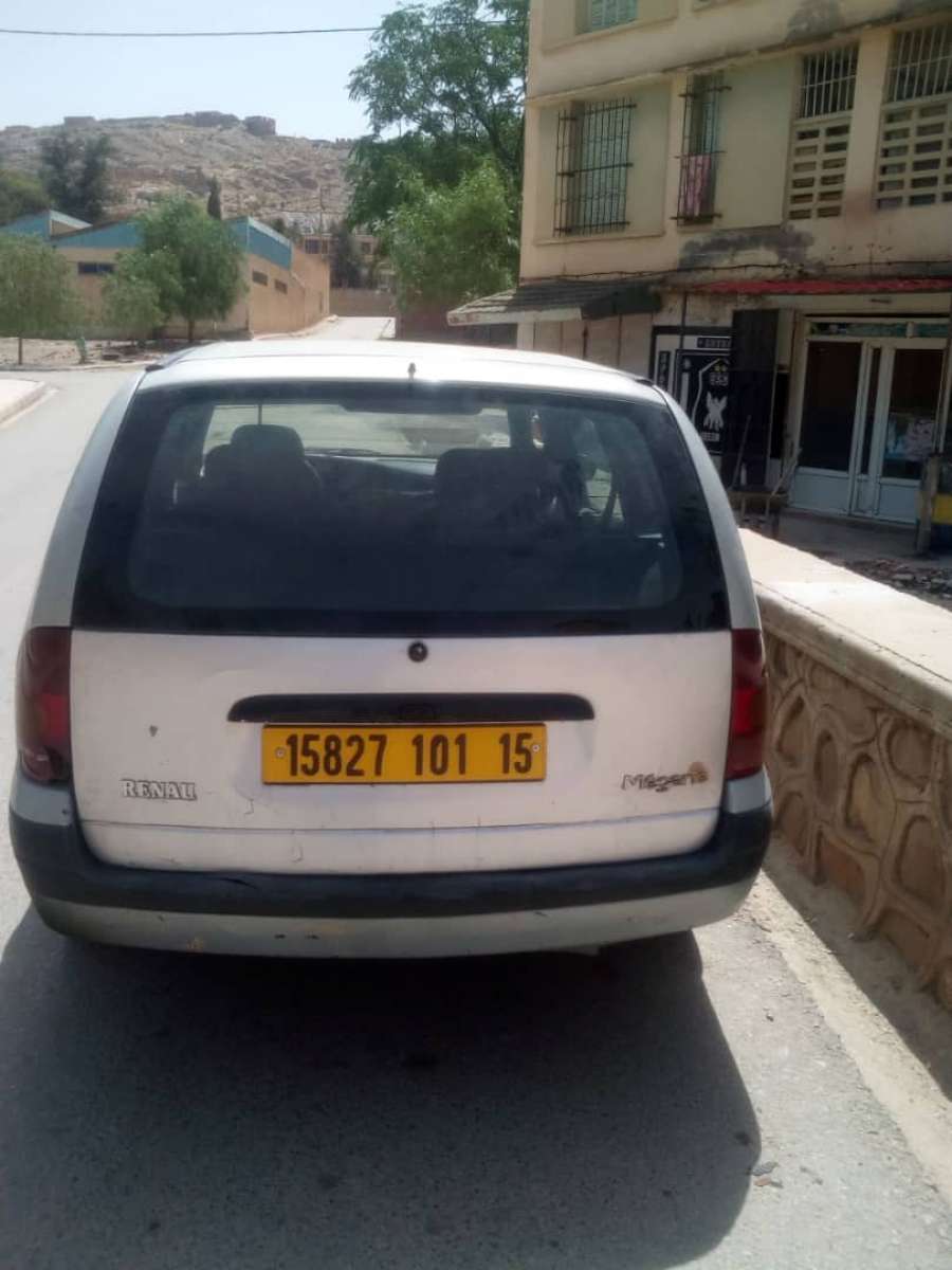 Renault Mgane 1 anne  2001 la toute