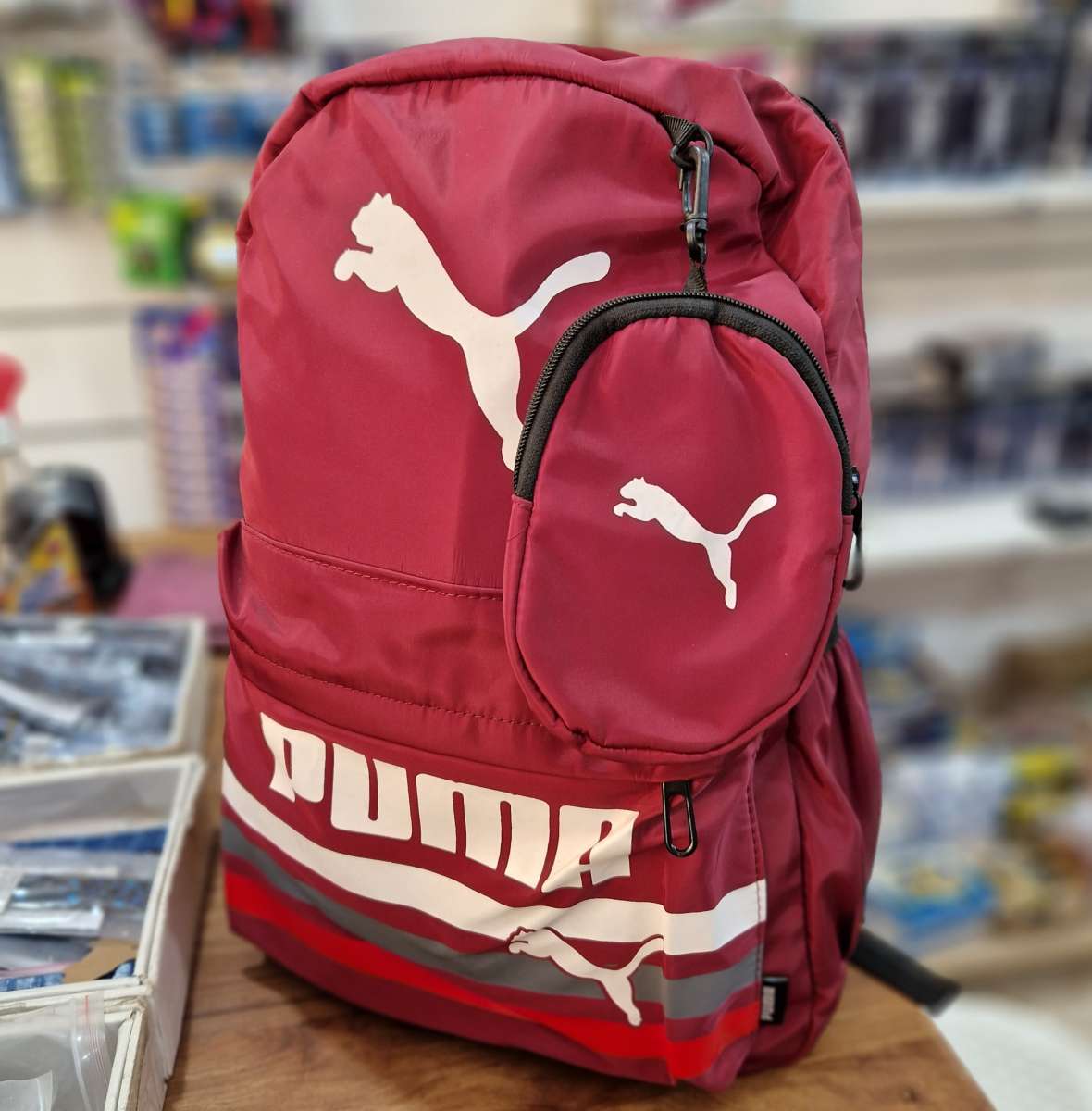 محفظة ظهر مع محفظة صغيرة