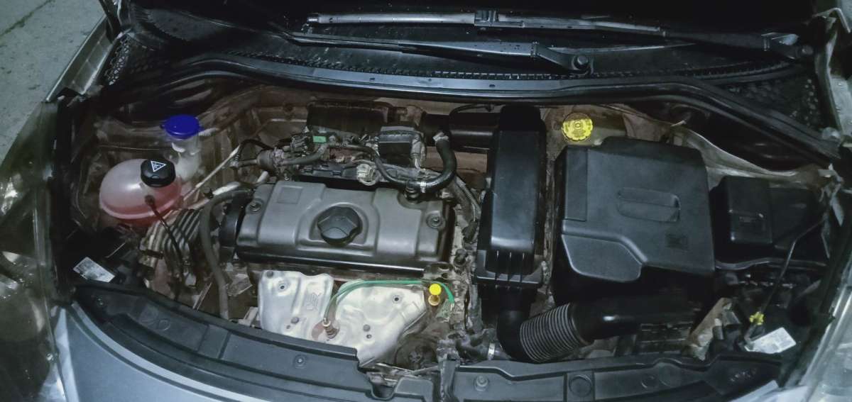 Peugeot 207 essence 14 simple