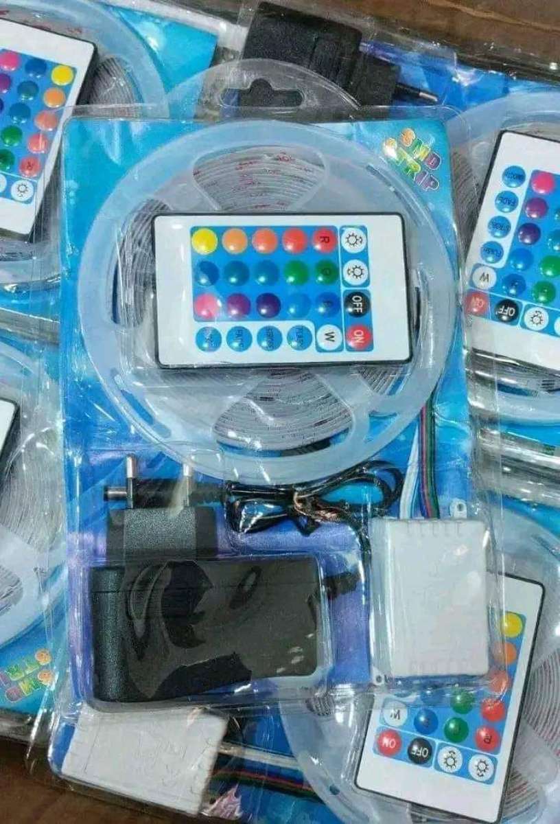 اضواء لاصقة بألون مختلفة لتزيين الغرف