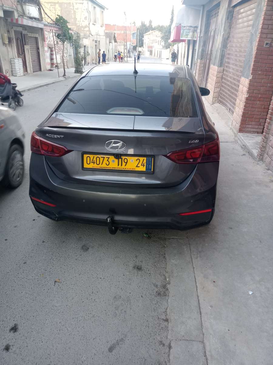 accent  rb 2019 marche 180 000 km