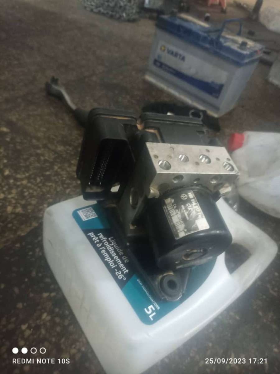 نحتاج ابي اي سيارة فكس فيقن ثوران2016 اتماتيك